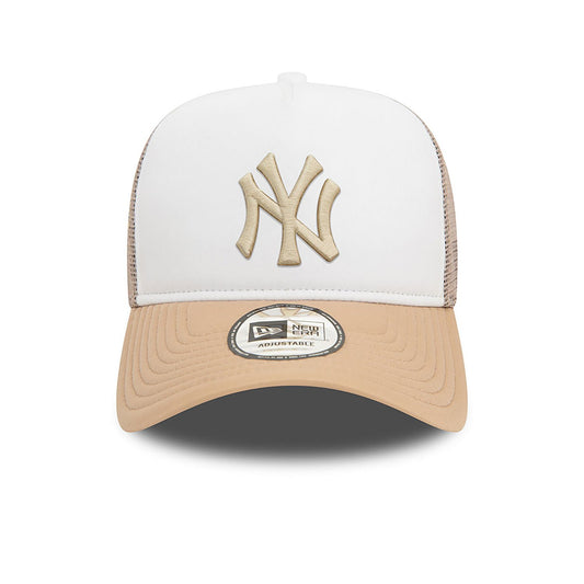New Era 9FORTY E-Frame Trucker Cap New York Yankees World Series beige