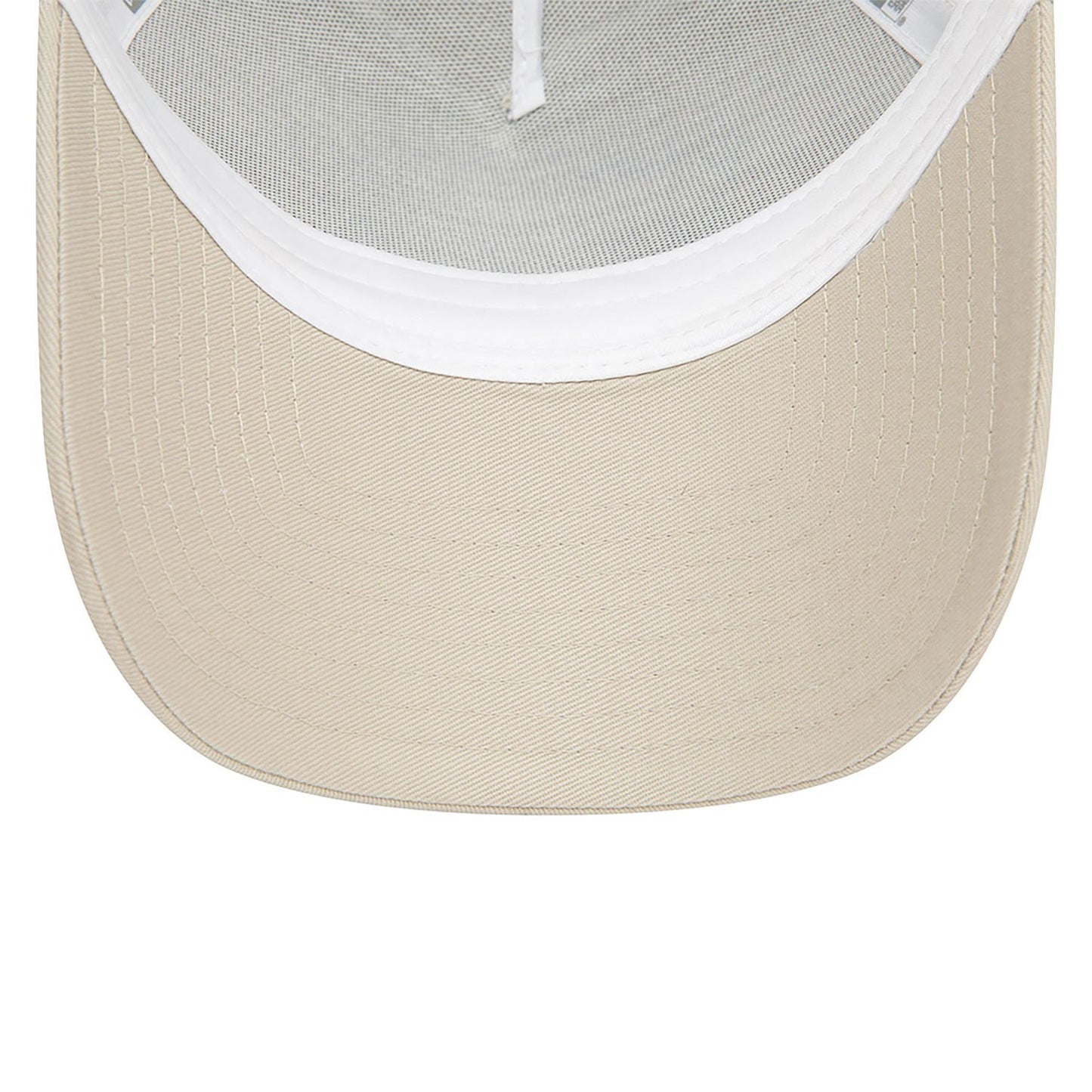 New Era Trucker Cap Milwaukee Bucks NBA Team Logo beige