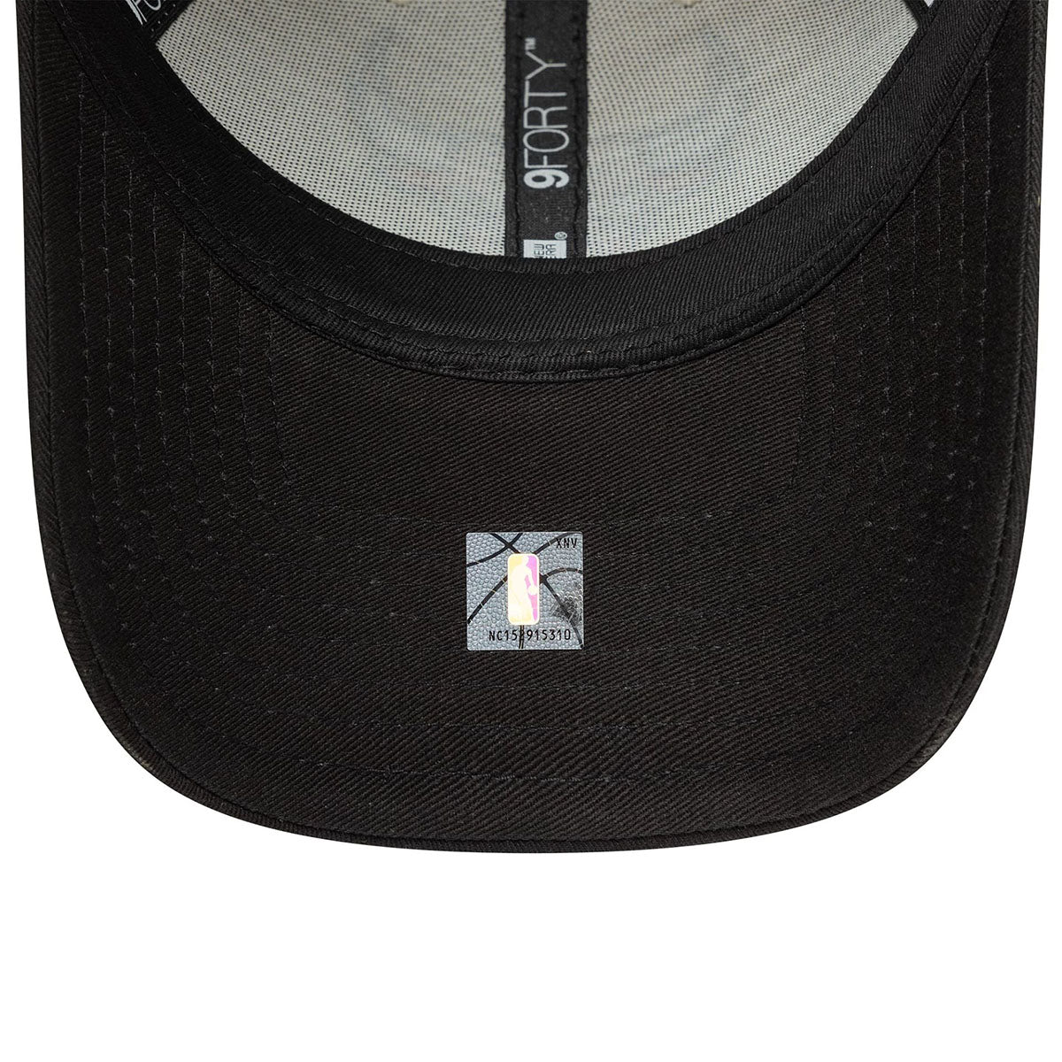 New Era 9FORTY Cap Chicago Bulls NBA Contrast Patch beige