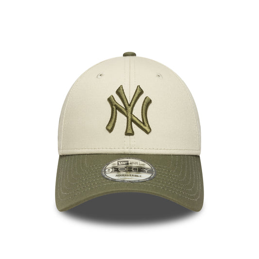New Era 9FORTY Cap New York Yankees MLB Side Patch beige
