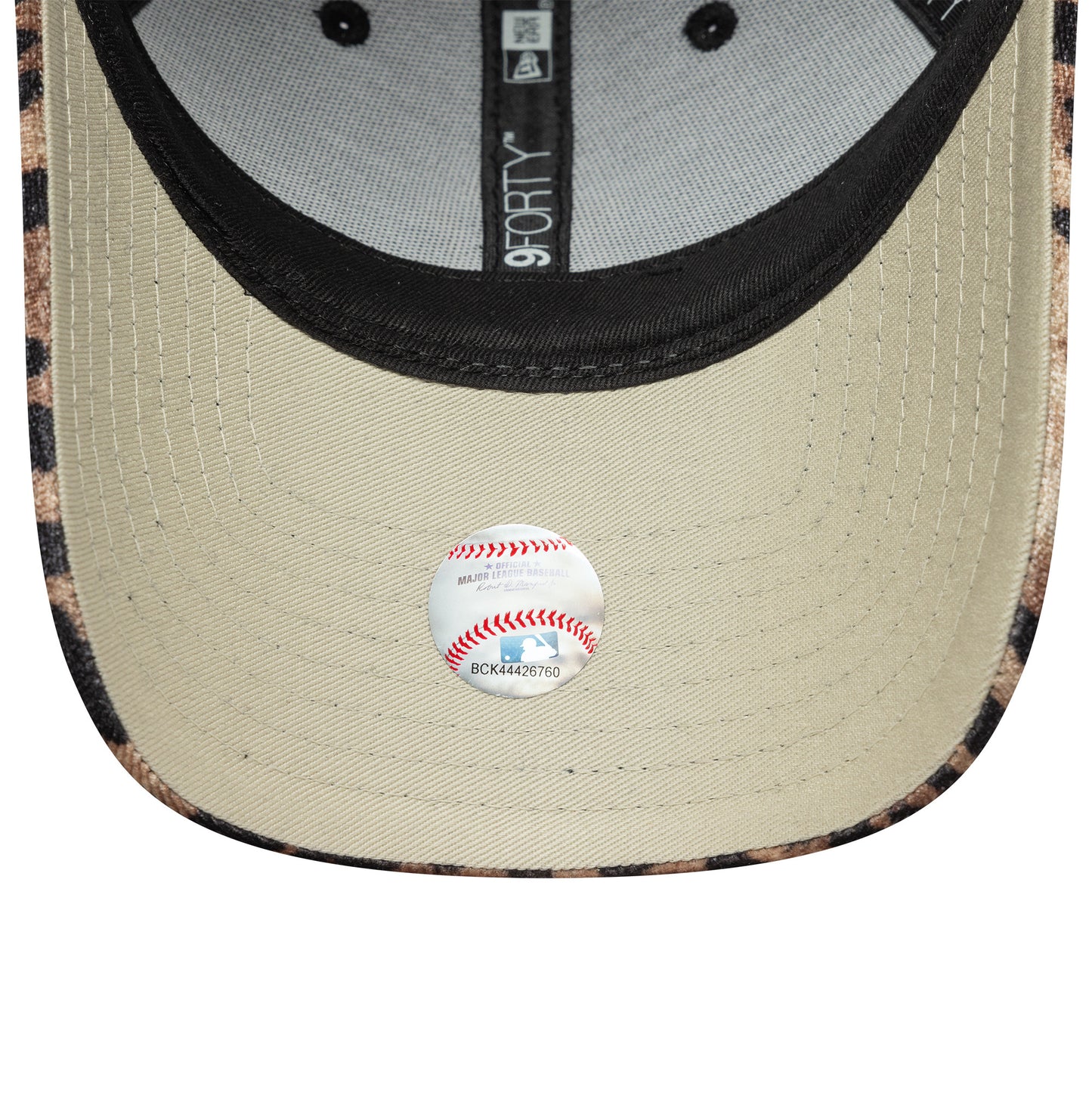 New Era 9FORTY Damen Cap New York Yankees MLB Leo Velour brown