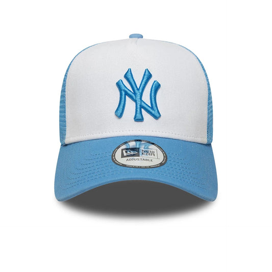 New Era 9FORTY Trucker Cap MLB New York Yankees League Essential pastel blue/white