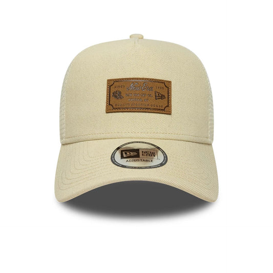 New Era 9FORTY Trucker Cap Leather Patch light beige