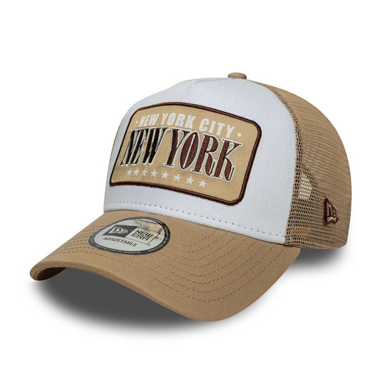 New Era 9FORTY Trucker Cap Location Patch beige