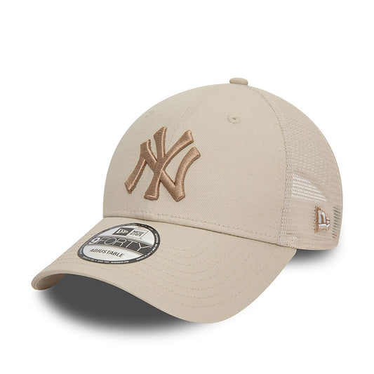 New Era 9FORTY  Trucker Cap New York Yankees Home Field beige
