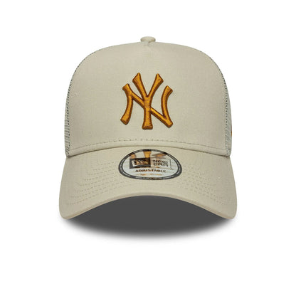New Era 9FORTY A-Frame Trucker Cap New York Yankees MLB Essential beige