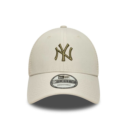 New Era 9FORTY Trucker Cap New York Yankees Homefield 940 beige