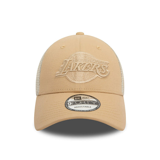 New Era 9FORTY Trucker Cap LA Lakers NBA beige