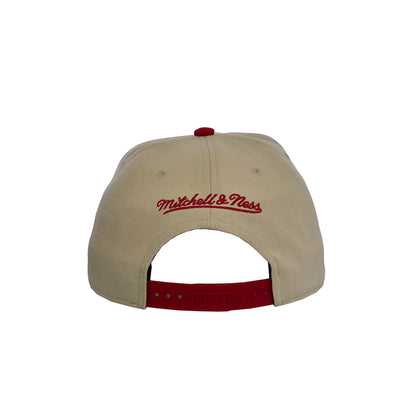Mitchell & Ness Snapback Cap Chicago Bulls Off Tilted Pro off white