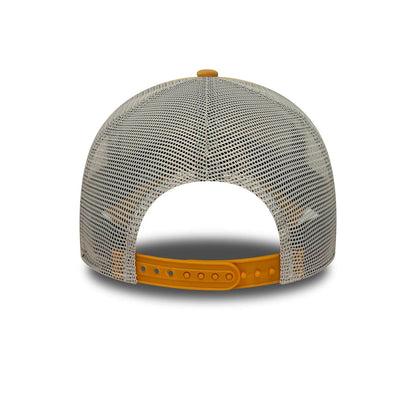 New Era 9FORTY A-Frame Trucker Cap Graphic Patch beige