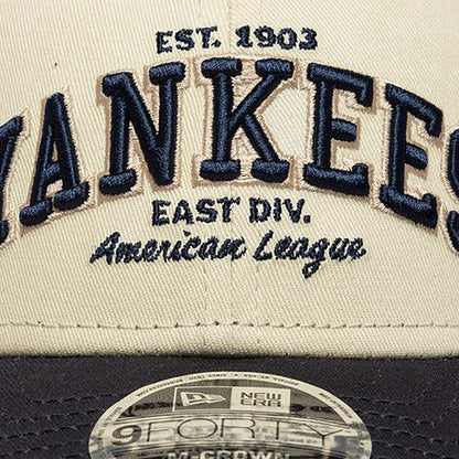 New Era 9FORTY Cap New York Yankees Wordmark beige/black