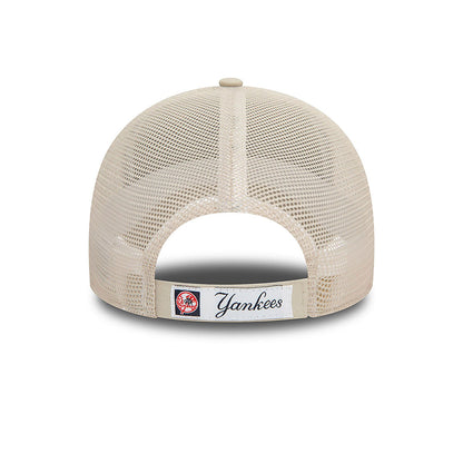 New Era 9FORTY  Trucker Cap New York Yankees Home Field beige