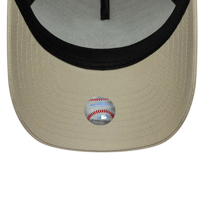 New Era 9FORTY A-Frame Trucker Cap New York Yankees MLB Essential beige