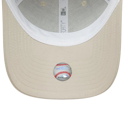 New Era 9FORTY Trucker Cap New York Yankees Homefield 940 beige