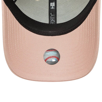 New Era 9FORTY Cap Los Angeles Dodgers MLB World Series Patch beige/pink