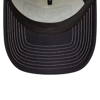 New Era A-Frame Trucker Cap Animal Patch navy/beige