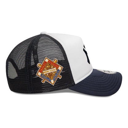 New Era 9FORTY E-Frame Trucker Cap New York Yankees World Series navy