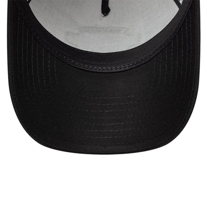 New Era 9FORTY Trucker Cap Location black/white