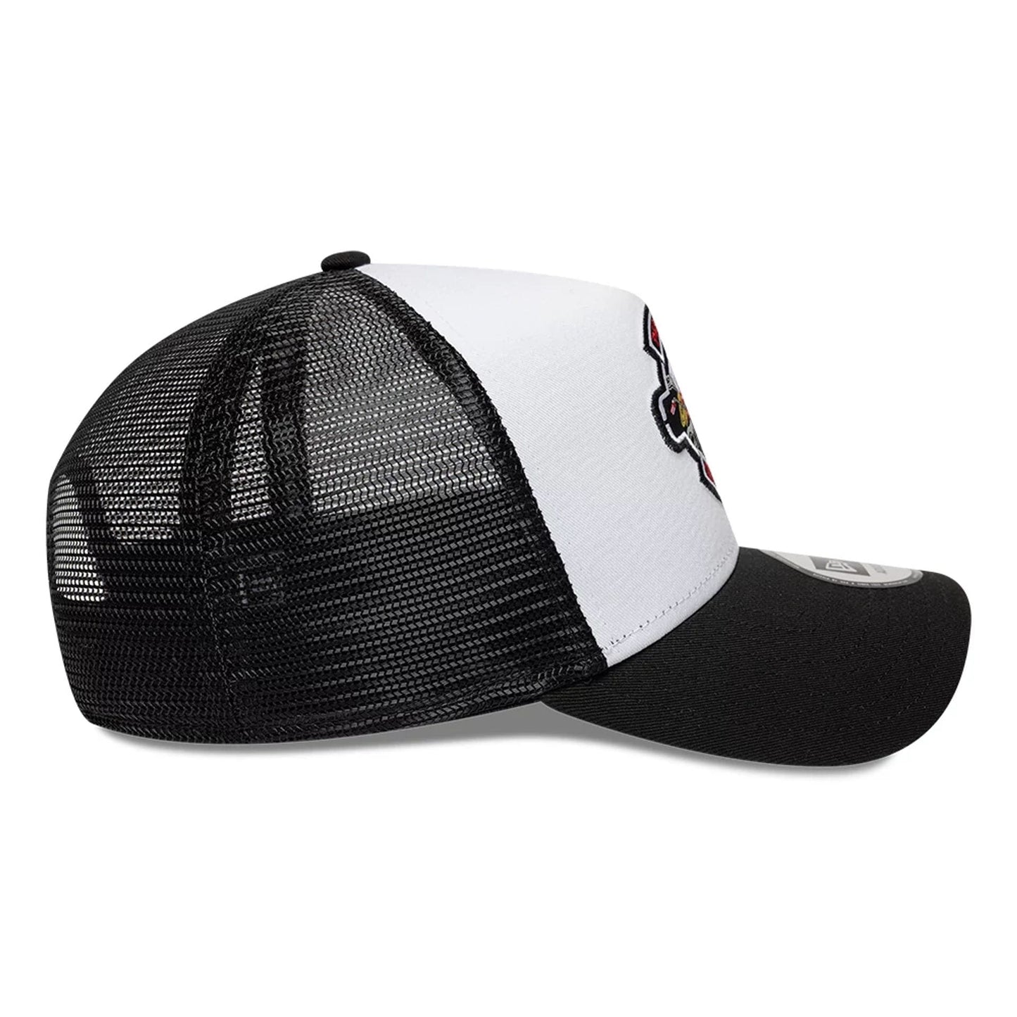 New Era 9FORTY Trucker Cap Location black/white