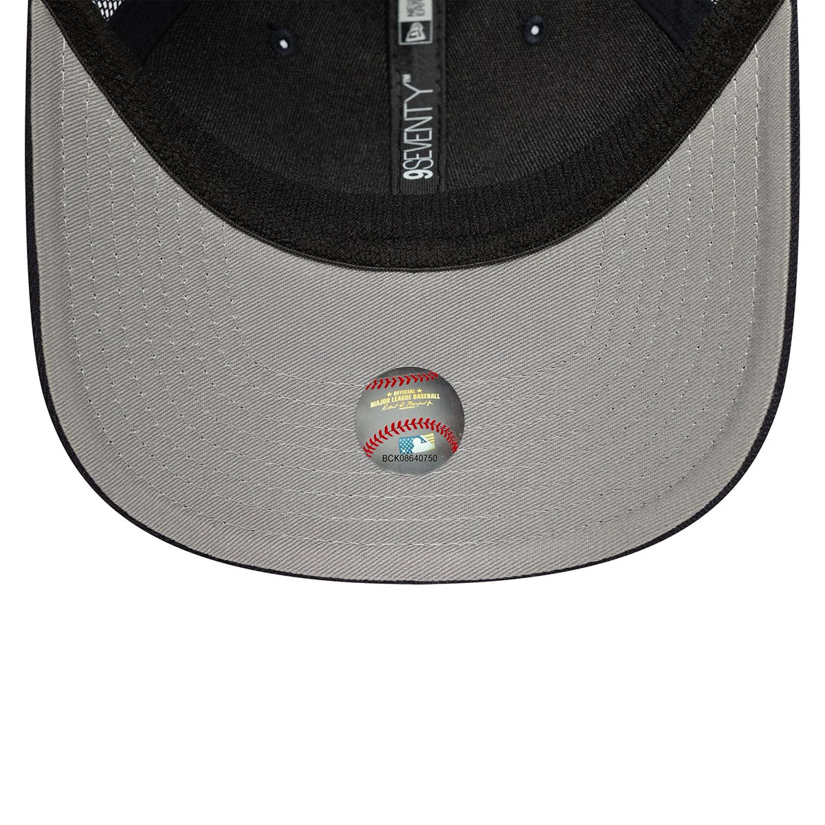 New Era 9SEVENTY Stretch Snap Cap New York Yankees MLB Official Team Colour navy