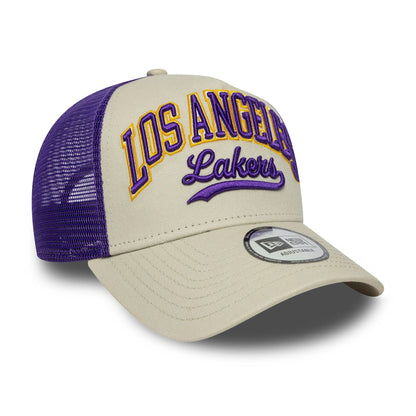 New Era 9FORTY Trucker Cap LA Lakers NBA Script beige