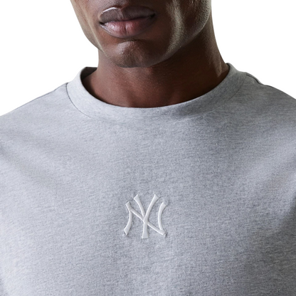 New Era Herren T-Shirt MLB League Essential Oversized New York Yankees grey