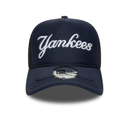 New Era 9FORTY A-Frame Trucker Cap New York Yankees MLB Script navy