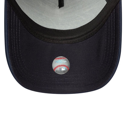 New Era 9FORTY A-Frame Trucker Cap New York Yankees MLB Script navy