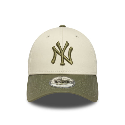 New Era 9FORTY Cap New York Yankees MLB Side Patch beige