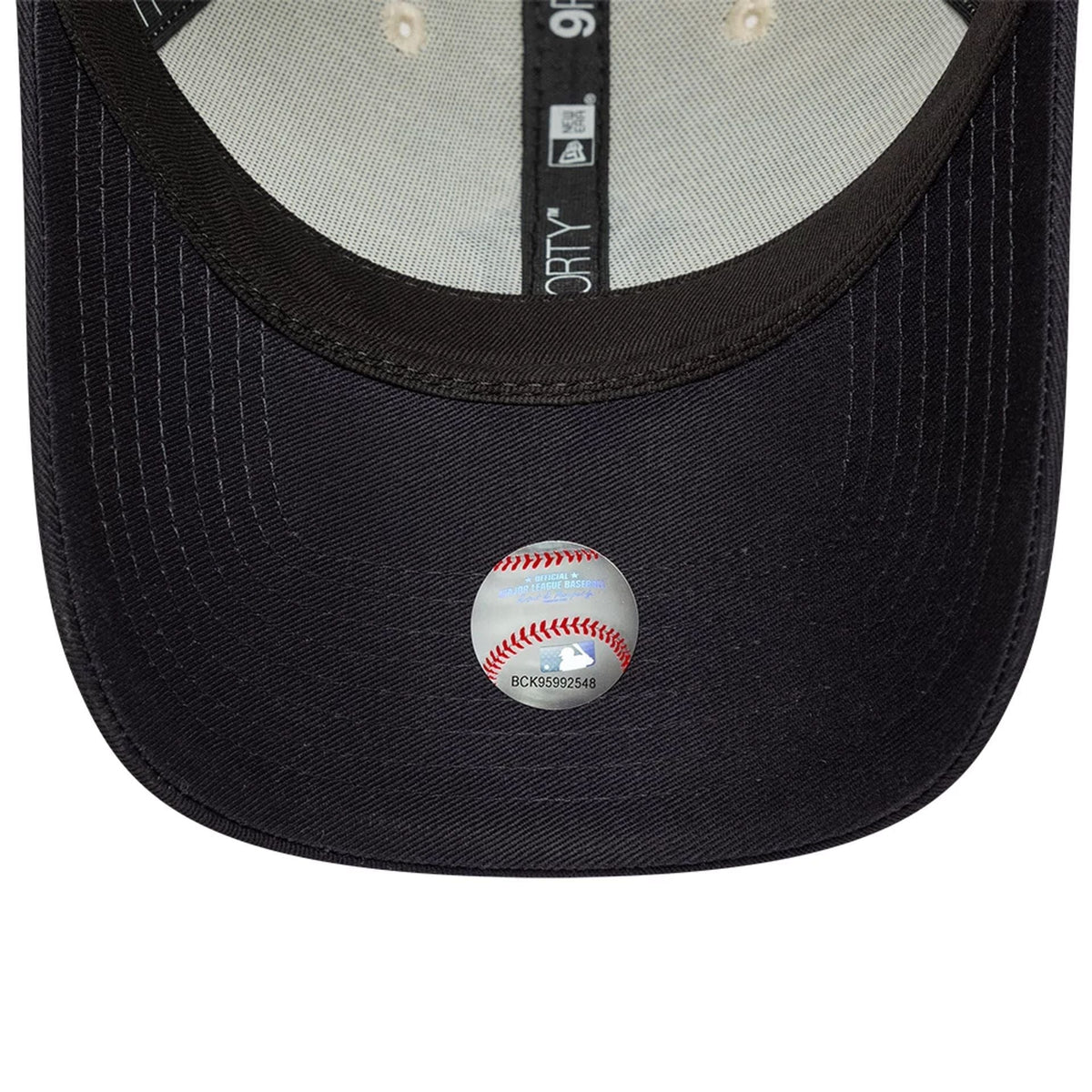 New Era 9FORTY Cap MLB New York Yankees World Series Patch beige/navy