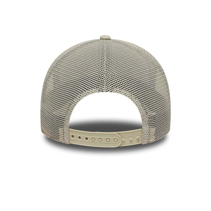 New Era 9FORTY Trucker Cap Summer Patch light beige