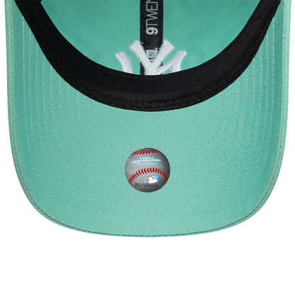 New Era 9TWENTY Cap MLB New York Yankees League Essential pastel green